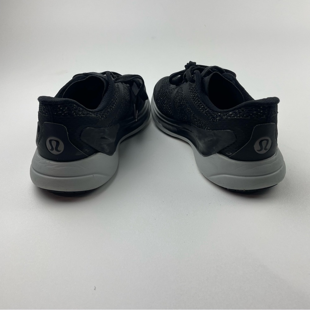 Lululemon Women's Blissfeel 2 Running Shoes Winter Size 9.5 - Picture 6 of 11